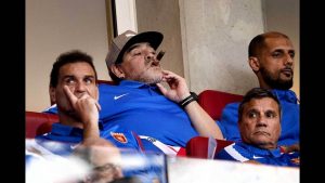 marantona-eimai-kala-kai-stelno-ena-fili-se-olous