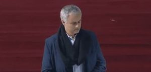 apistefti-toympa-tou-mourinio-se-agona-xokei-video