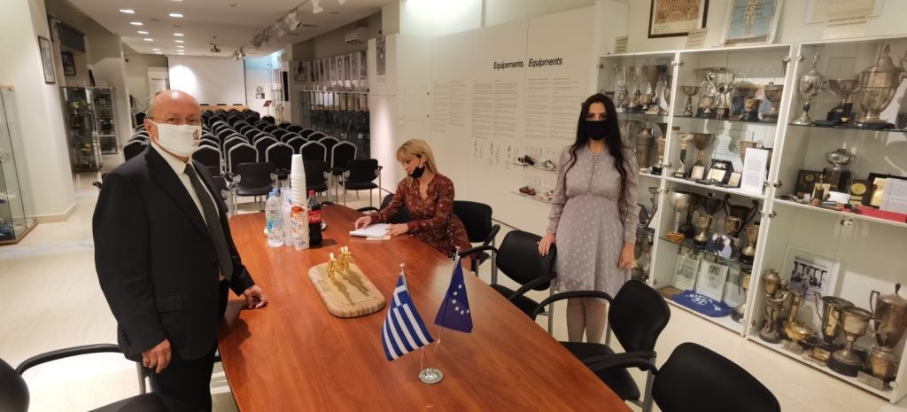 dimos-marathonos-ypografi-symfonou-synergasias-gia-tin-idrysi-diethnoys-kentrou-ekpaidefsis-stin-ypokritiki-texni