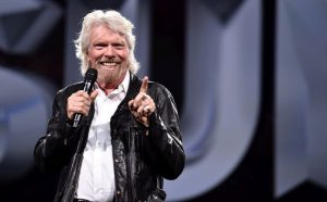 ritsarnt-branson-egkateleipse-to-sxoleio-sta-16-tou-kai-egine-disekatommyrioyxos