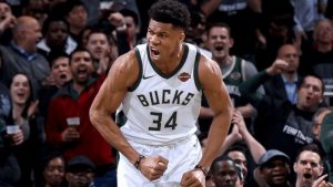 den-exo-ksanadei-paikti-san-ton-gianni